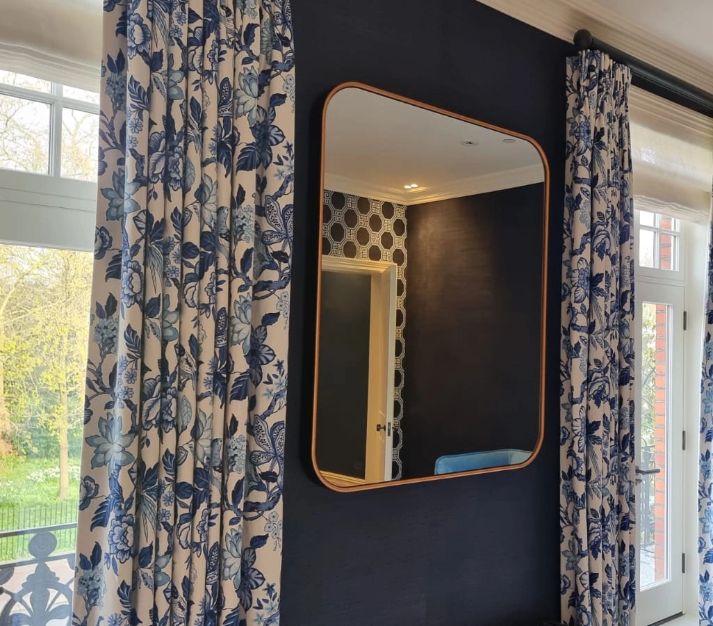 Bespoke Mirror TV Frame - Luxury